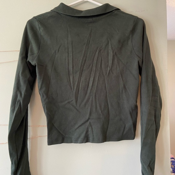 Brandy Melville forest green button-up Caroline cardigan, long sleeve - Picture 4 of 4
